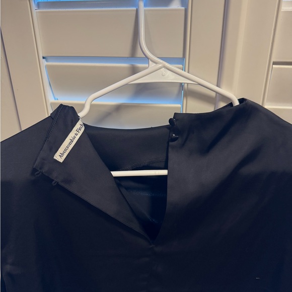 Satin High-Neck Draped
Cowl Top - Picture 4 of 5